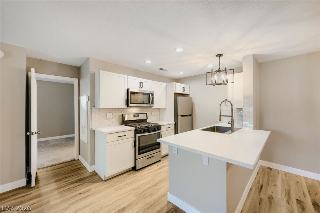2200 South Fort Apache Road 1073