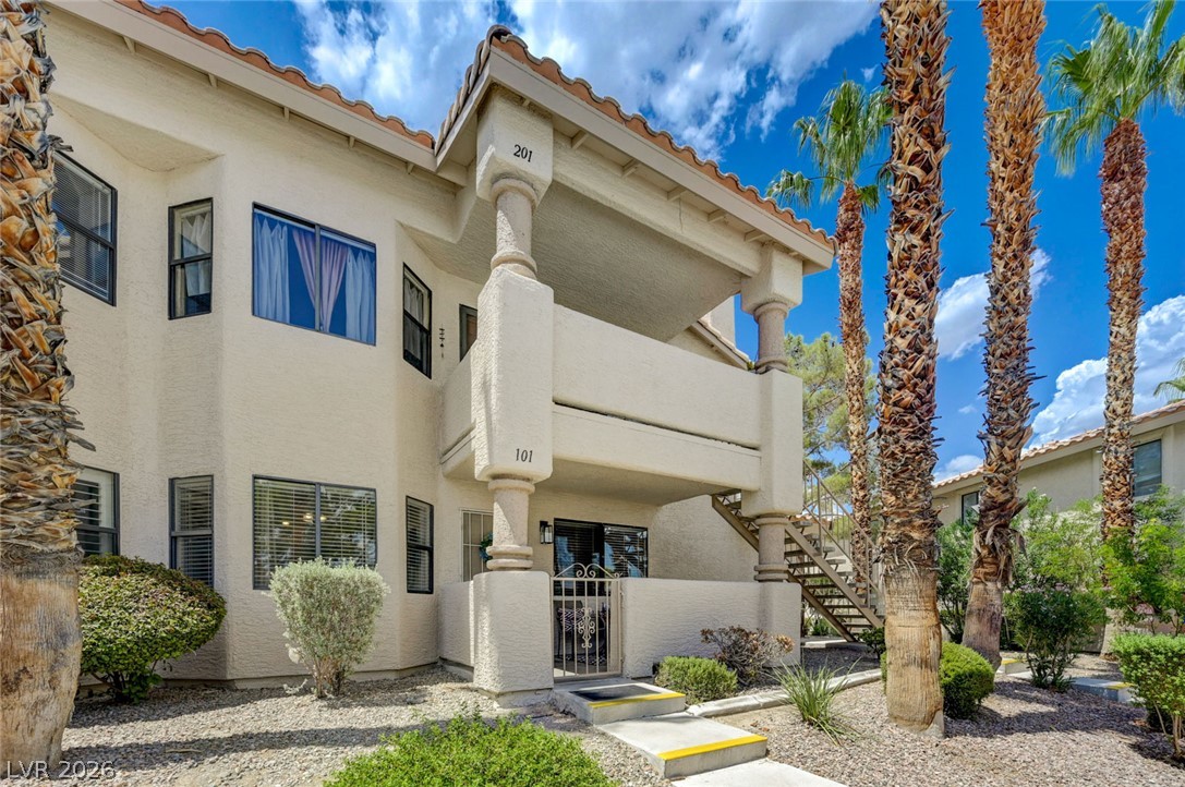 1101 Falconhead Lane 101