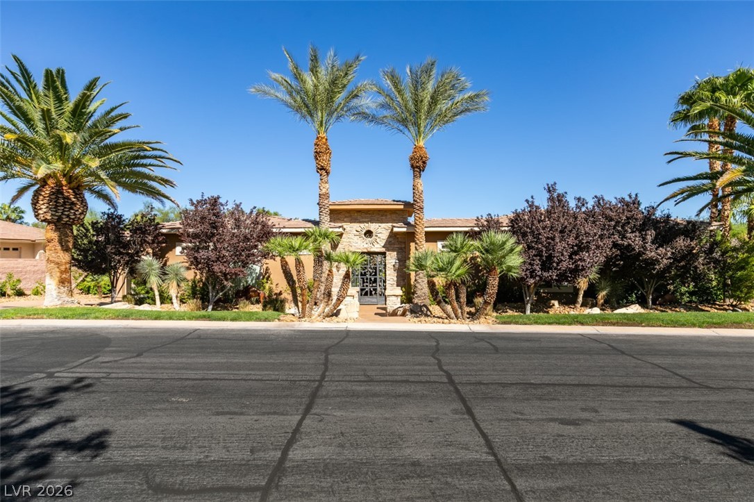 549 Regents Gate Drive