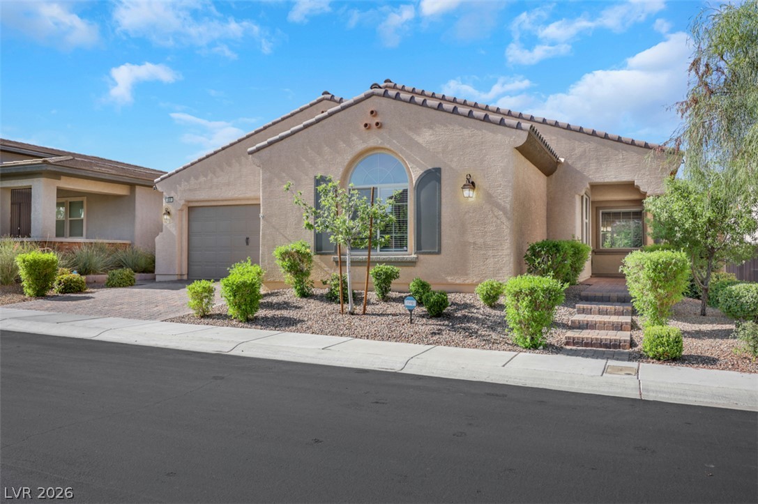 489 Wildflower Avenue