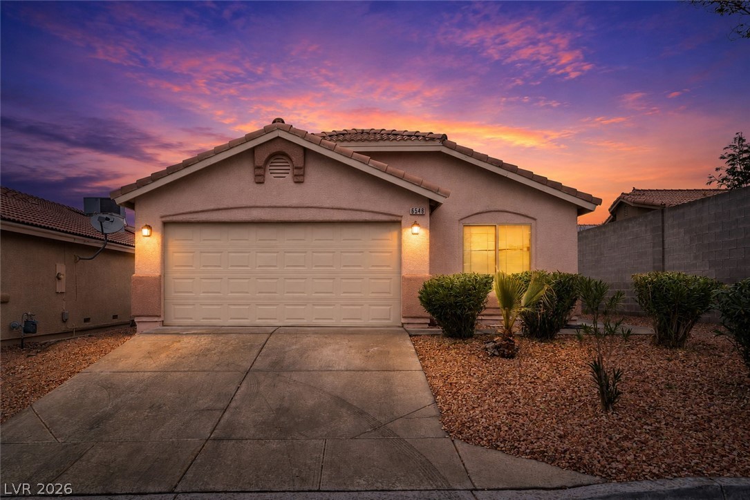 6548 Shining Sand Avenue
