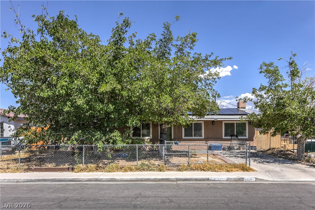 2116 West Travis Street
