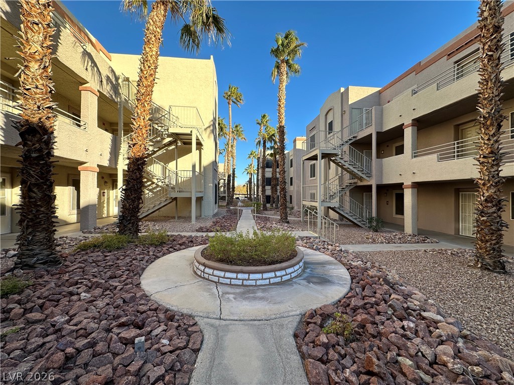 2076 Mesquite Lane 302