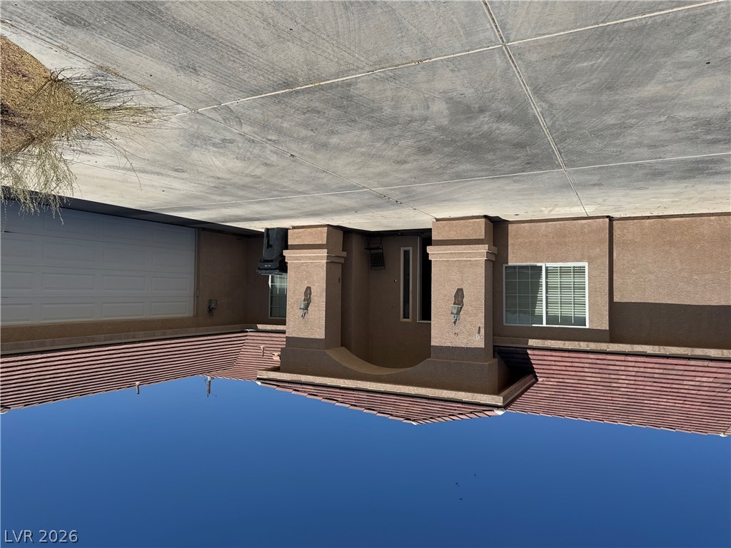 2011 South Highland Avenue