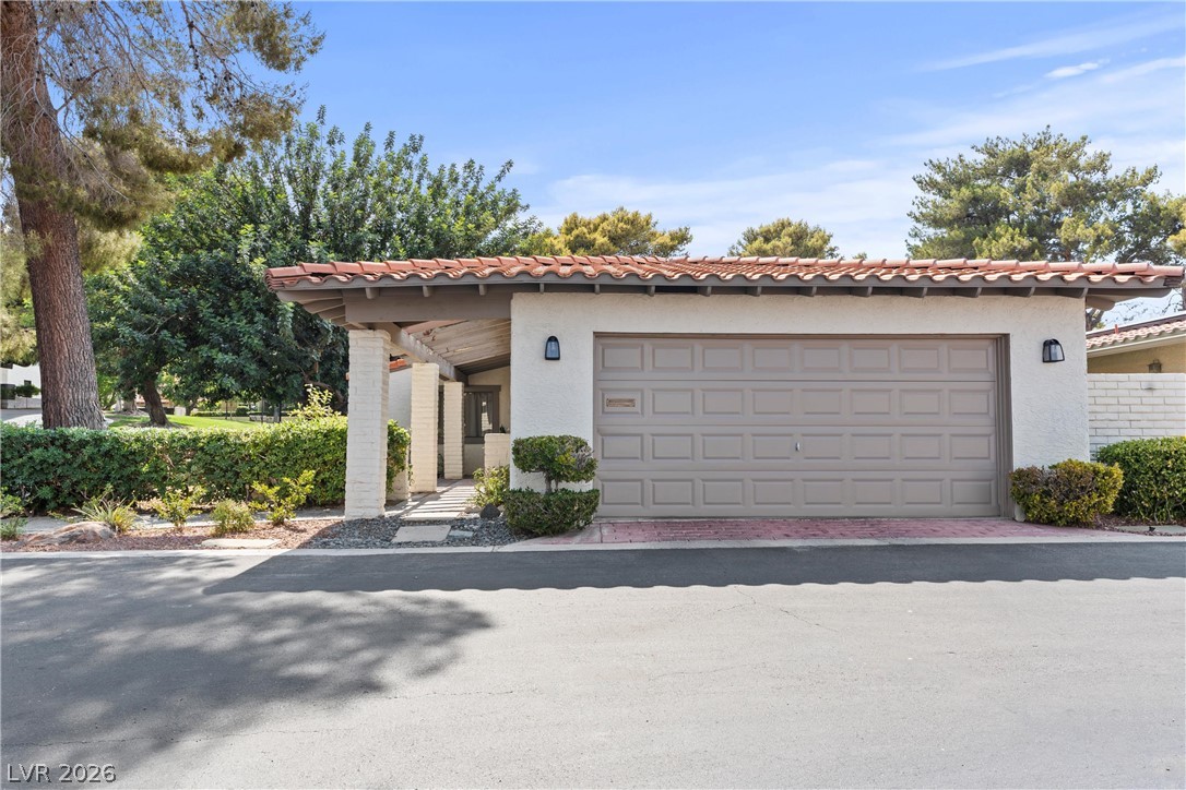 2120 Plaza Del Cerro