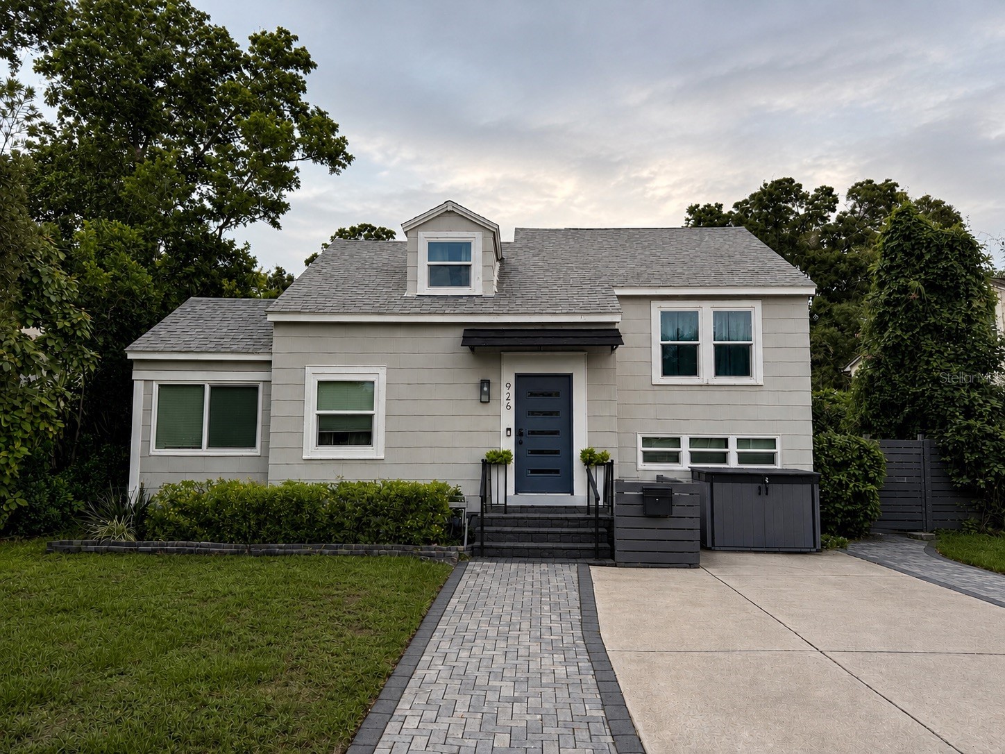 926 29TH STREET N