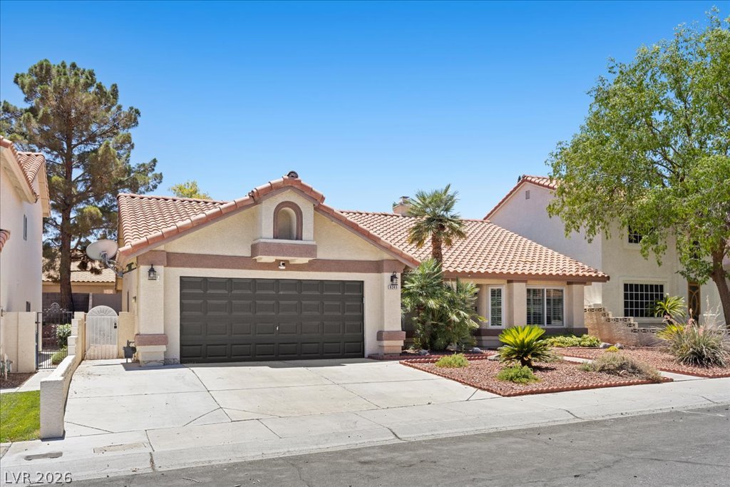 8245 Aqua Spray Avenue