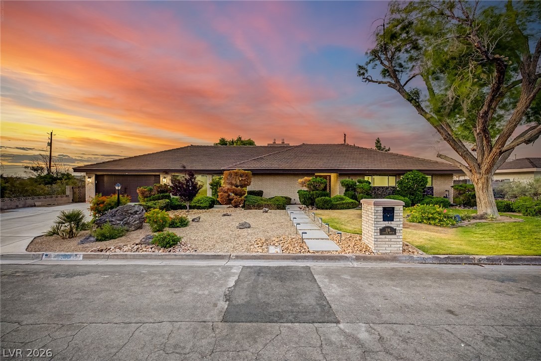 236 East Country Club Drive