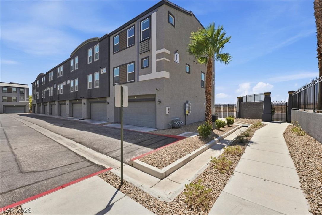 9050 West Tropicana Avenue 1001