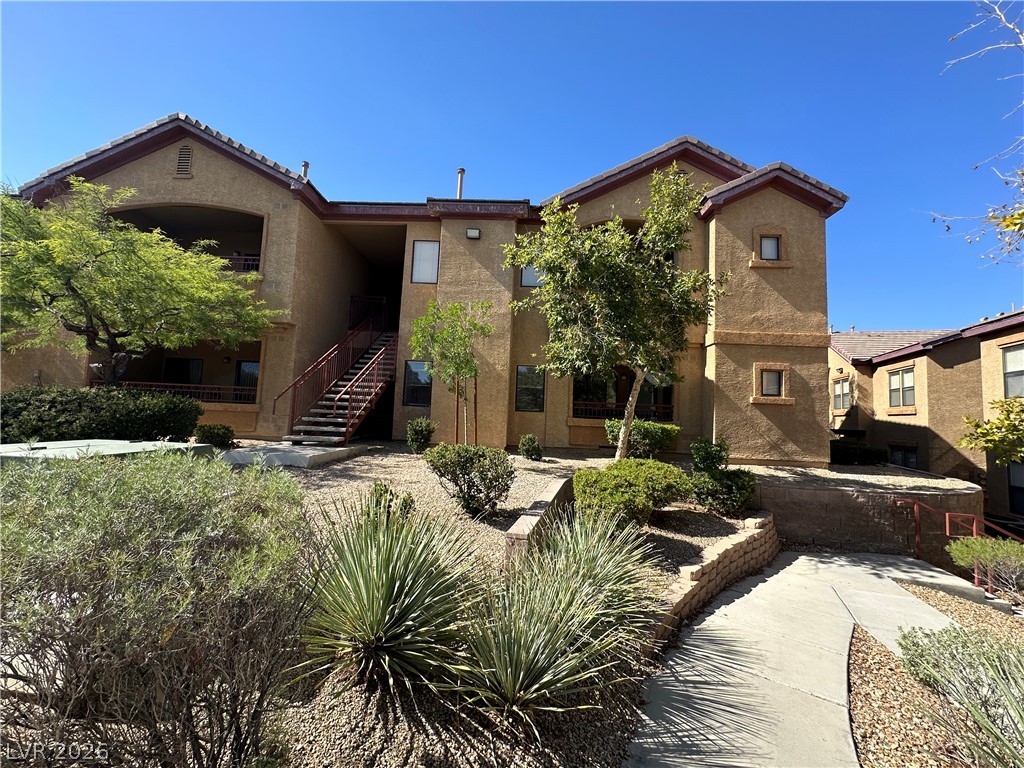 8250 North Grand Canyon Drive 2045