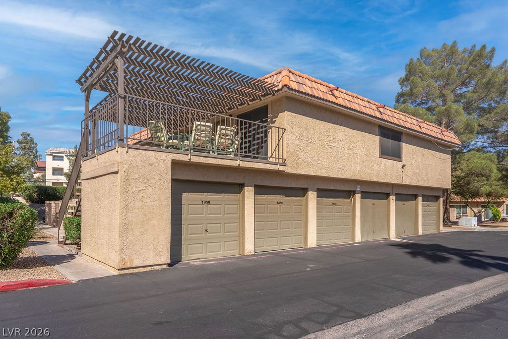 1858 Avacado Court