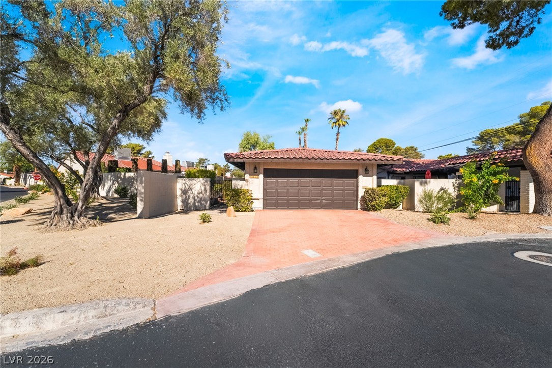 4211 Flamingo Crest Drive