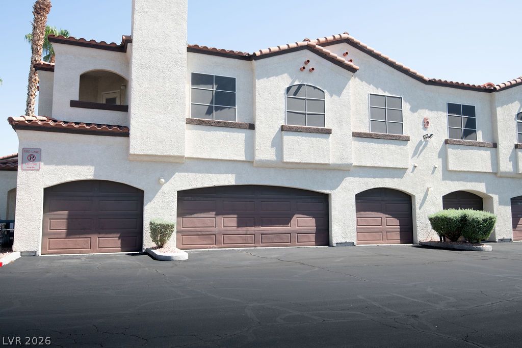 2975 Bluegrass Lane 524