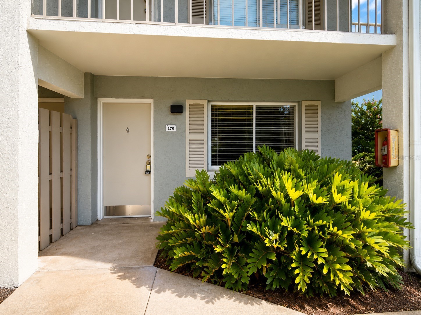 120 BLUE POINT WAY 170
