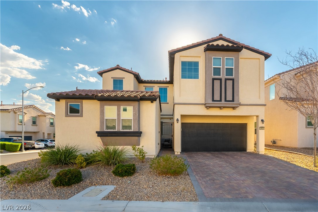 6828 Double Vista Way