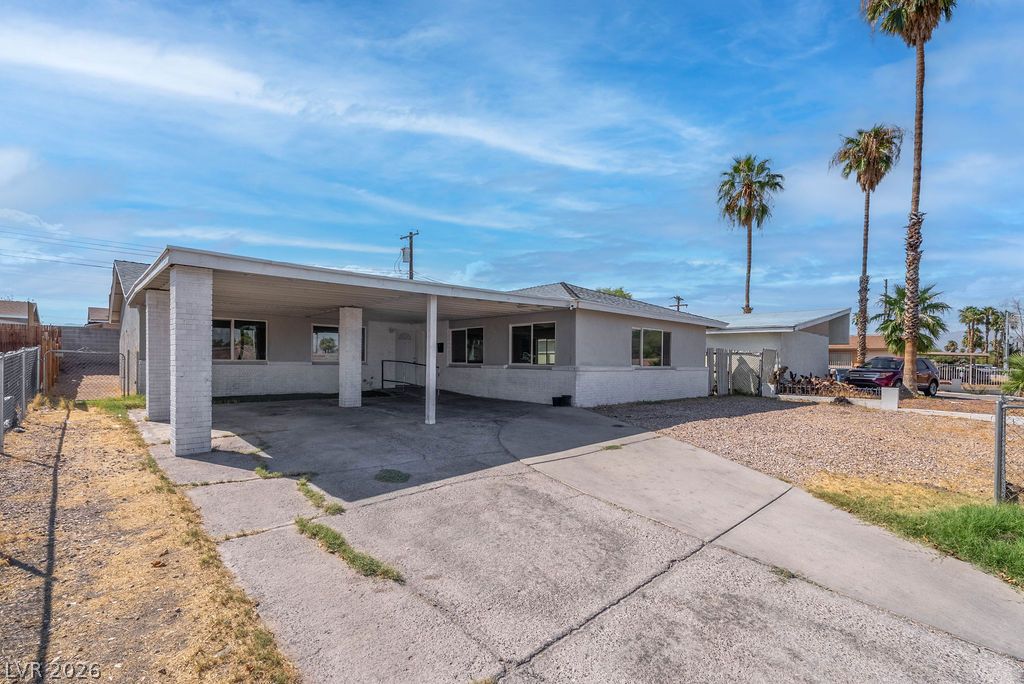 1501 North Tonopah Drive