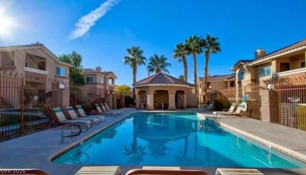 1050 East Cactus Avenue 2072