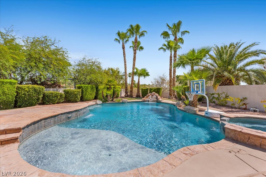 2000 Silverton Drive