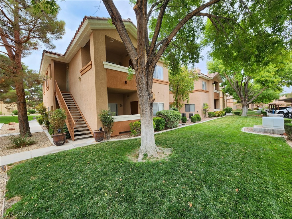 1050 East Cactus Avenue 1029