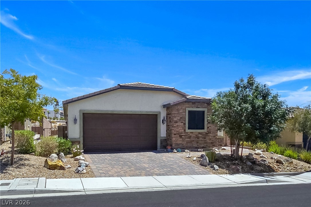 2736 Brinkley Manor Street