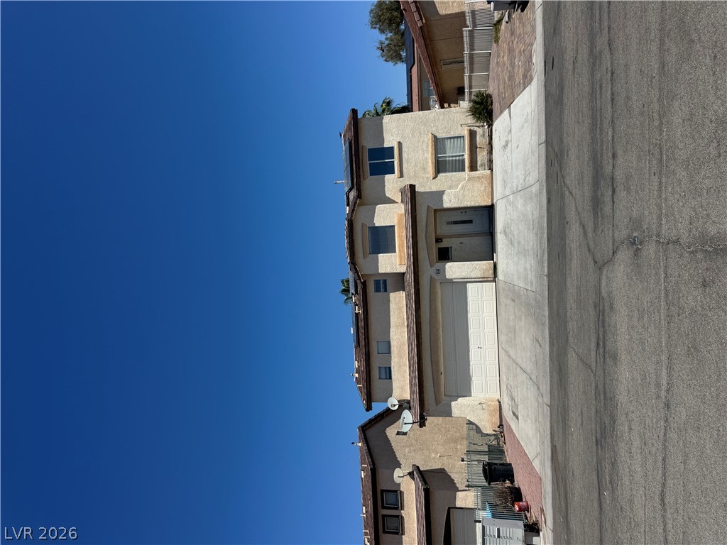 3744 Walnut Green Avenue