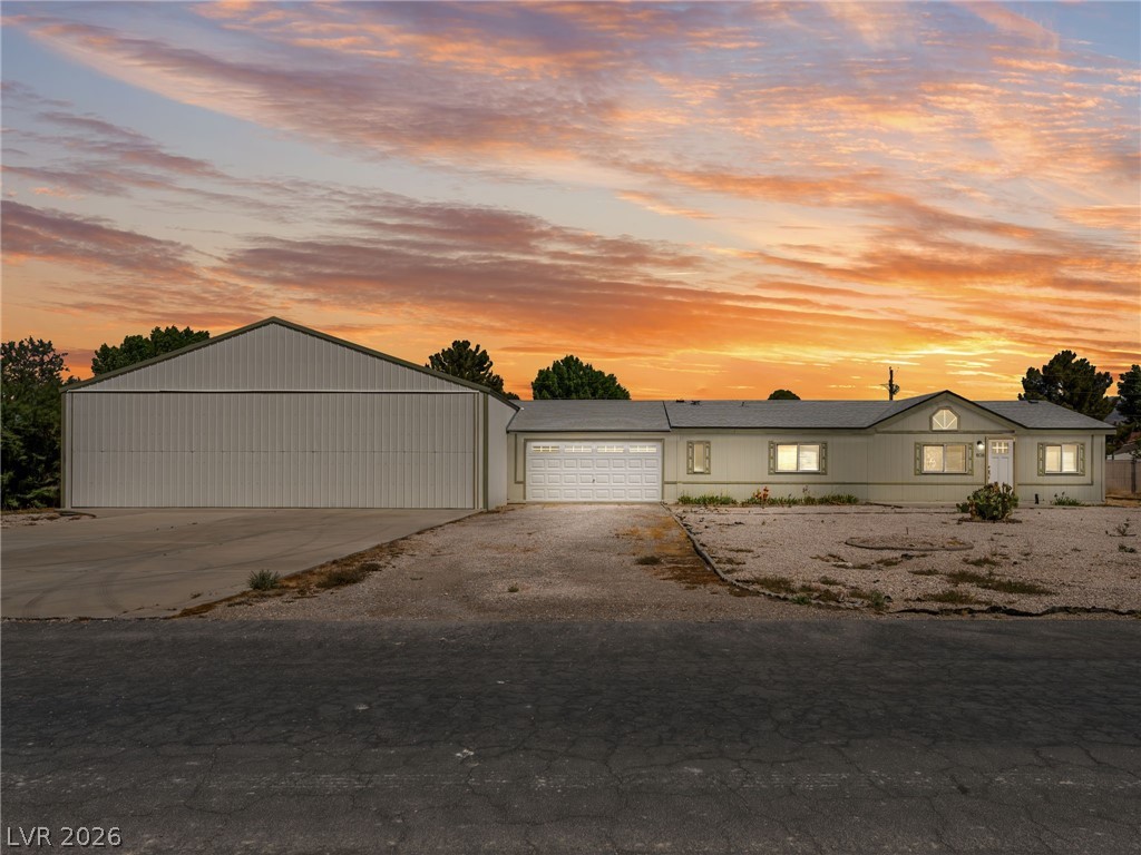 808 Skyhawk Avenue
