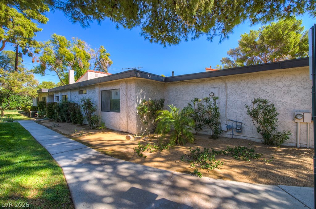 2574 Pera Circle