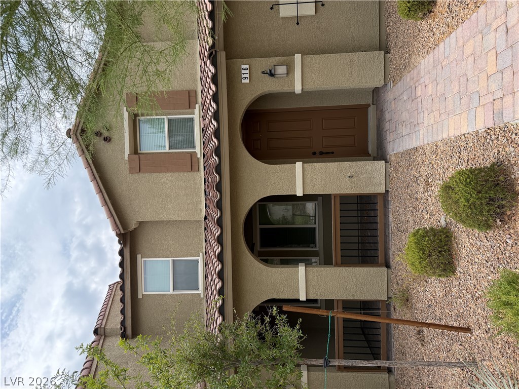 916 Riggs Flats Avenue