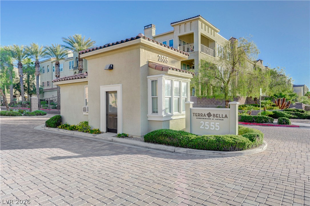 2555 Hampton Road 2207