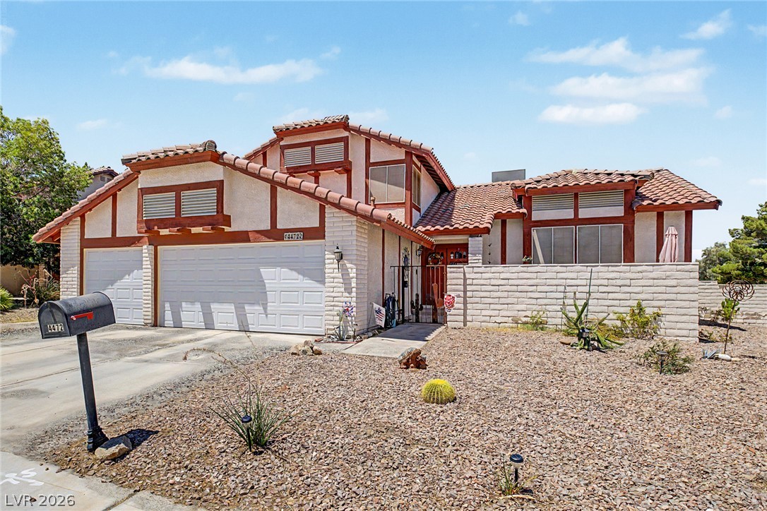 4472 Lindenhurst Lane