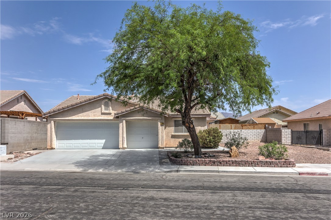 2508 Hollow Oak Avenue