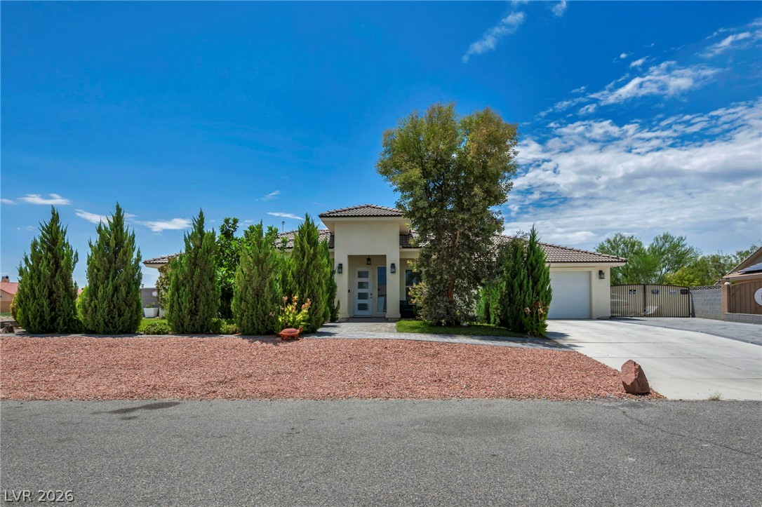 6680 Greenbriar Court