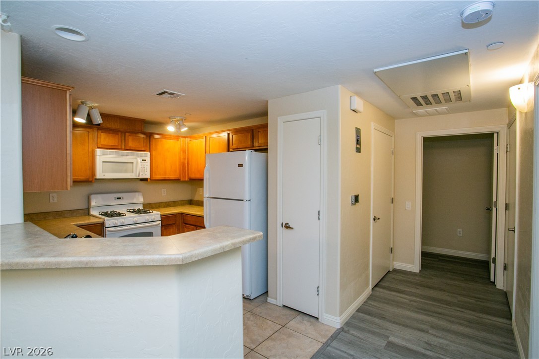 6868 Sky Pointe Drive 1051