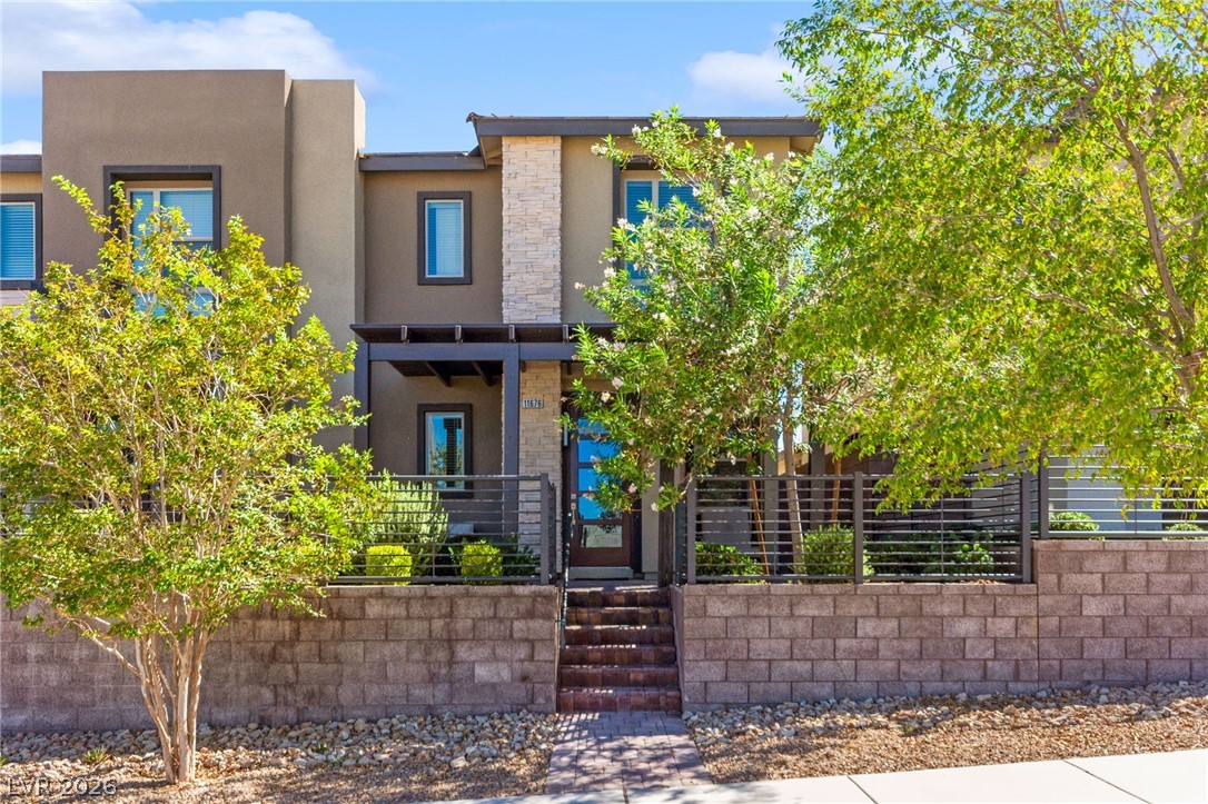 11676 Hamilton Lake Avenue