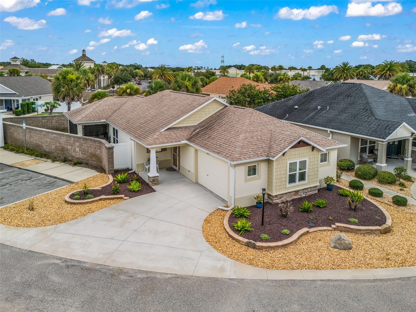 2877 FEUSTEL AVENUE