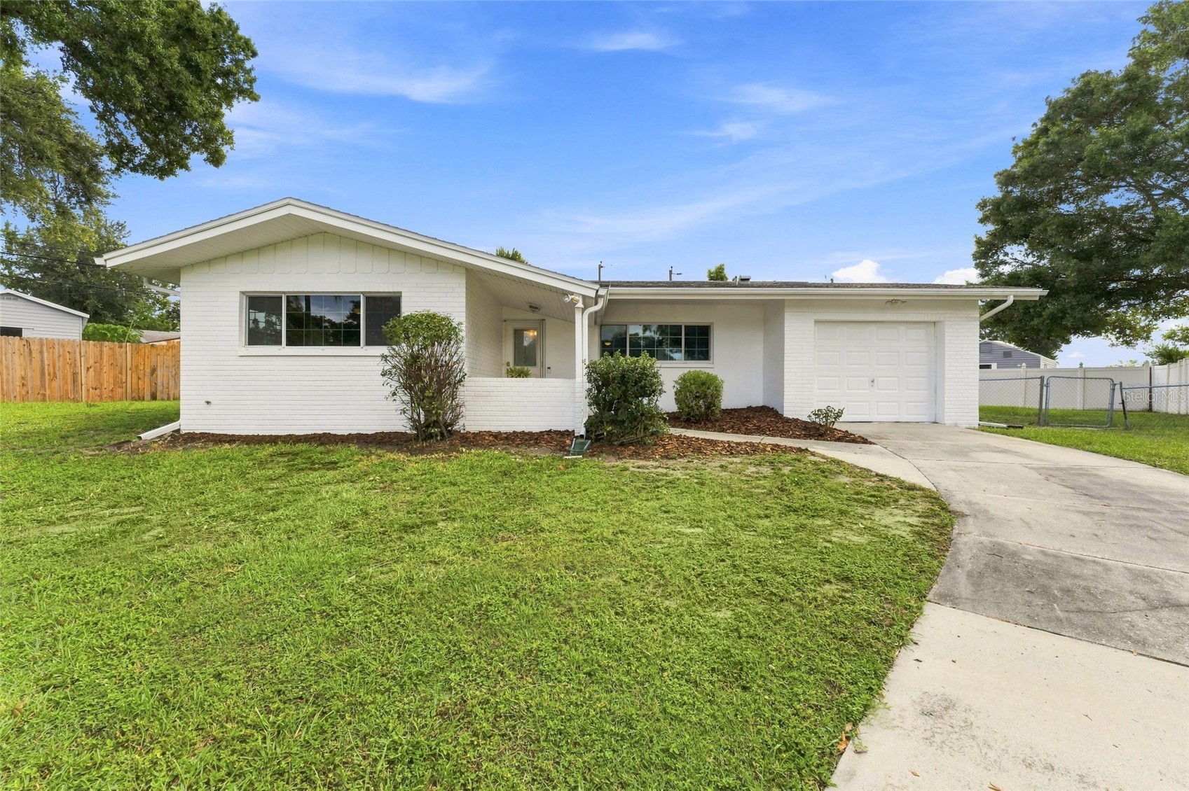 1773 LONDON LN