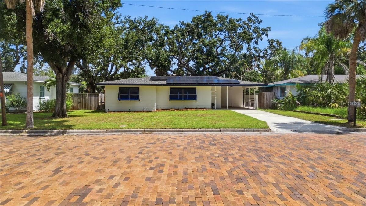 1837 PASADENA DRIVE