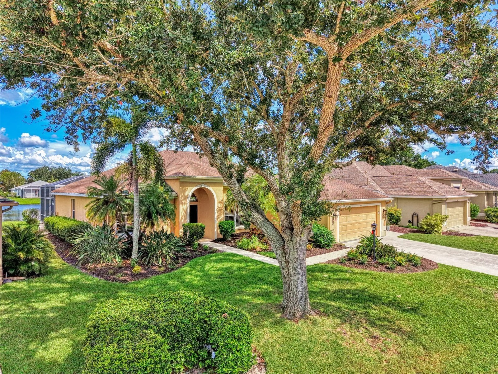 6721 CARLYLE LANE