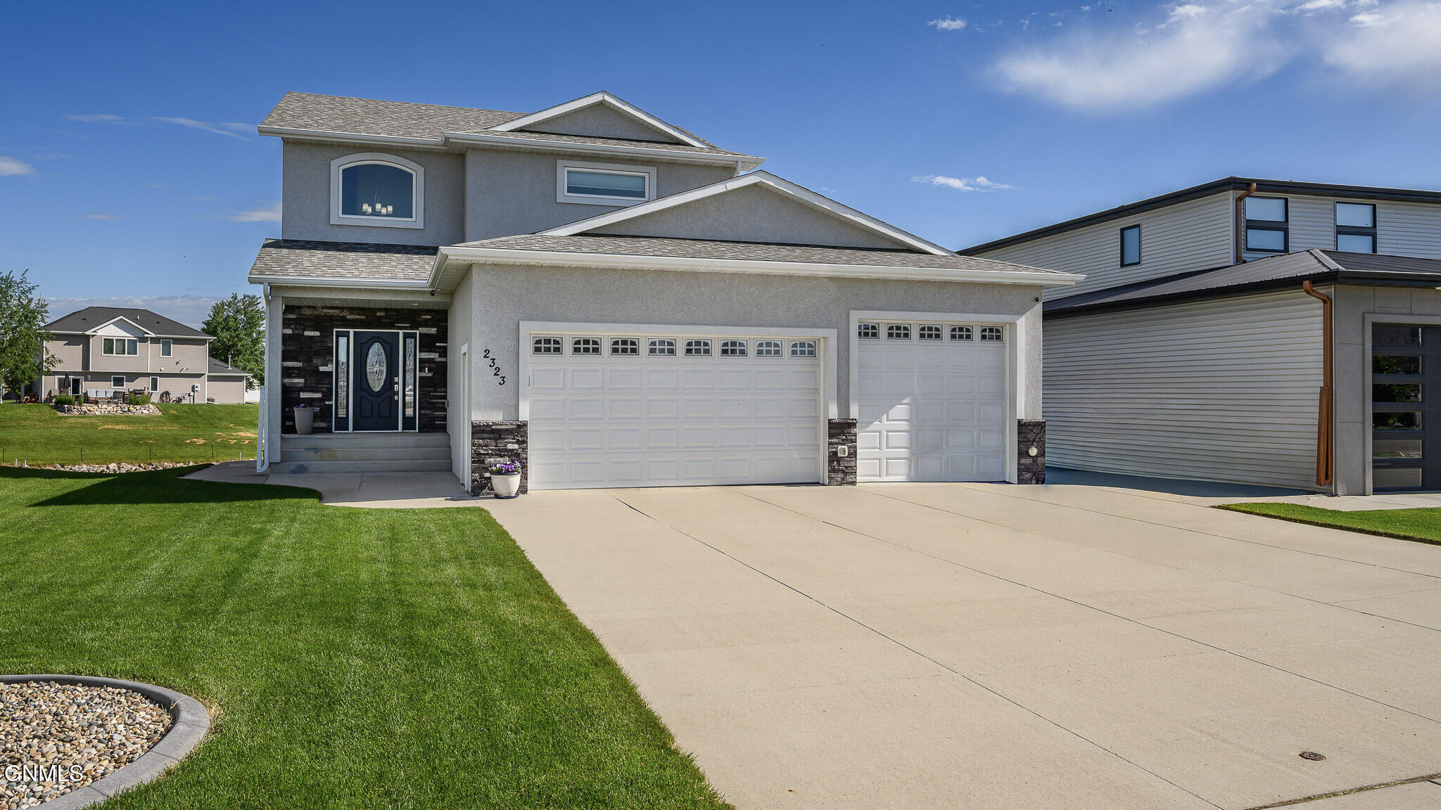 2323 Bayview Court SE, Mandan, ND 58554