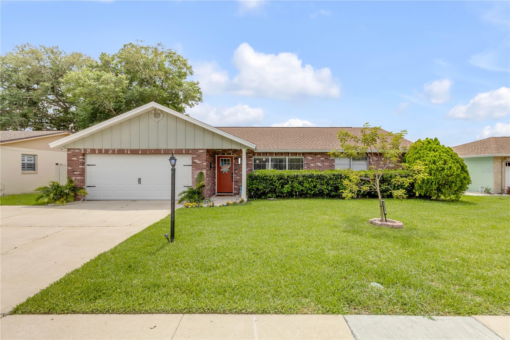 2952 CARRIAGE DRIVE