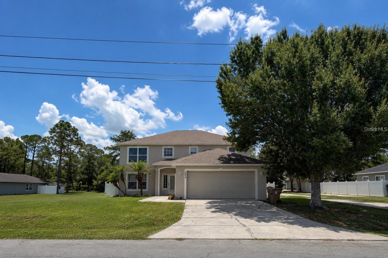 984 DERBYSHIRE DRIVE