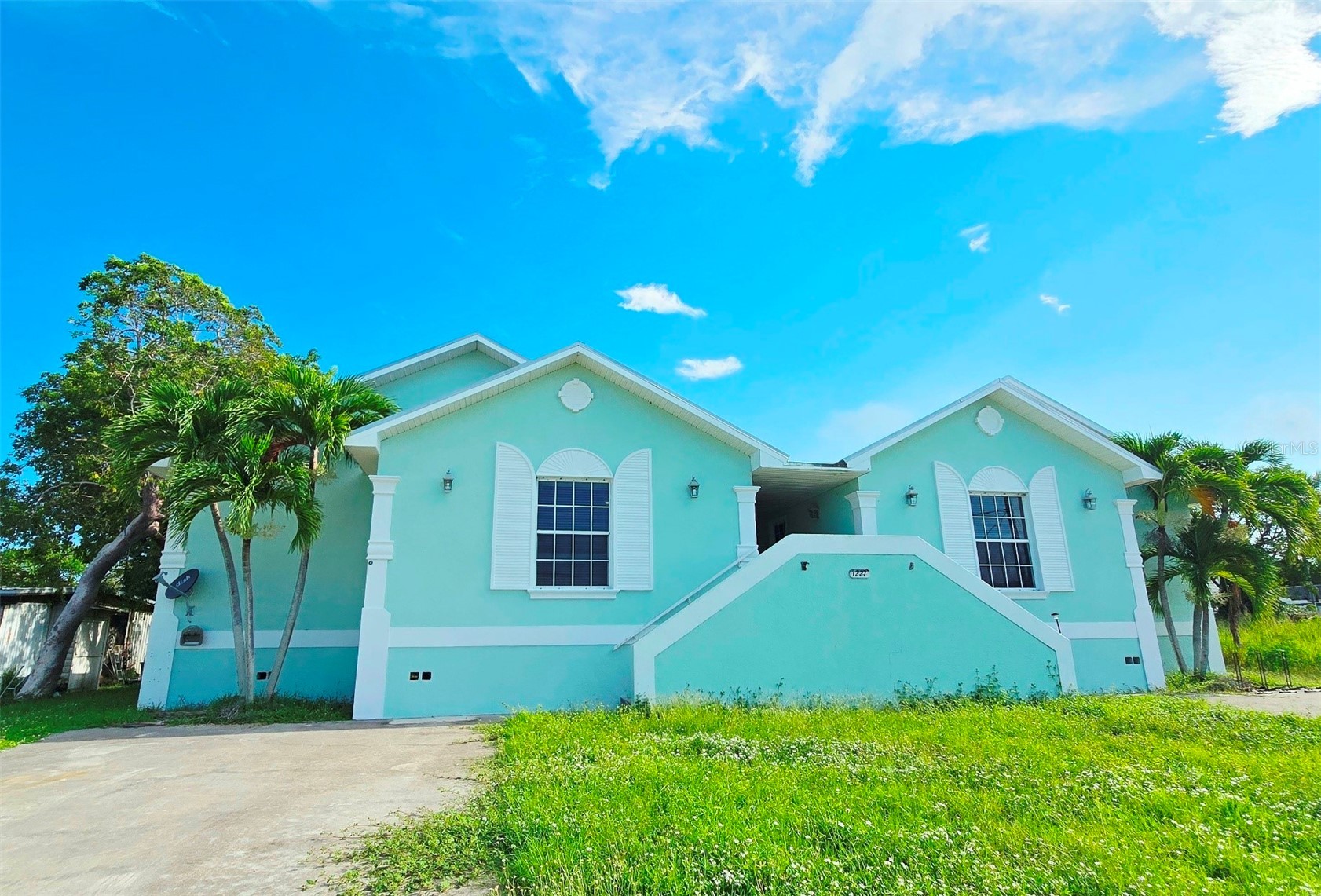 1227 MANGROVE LANE