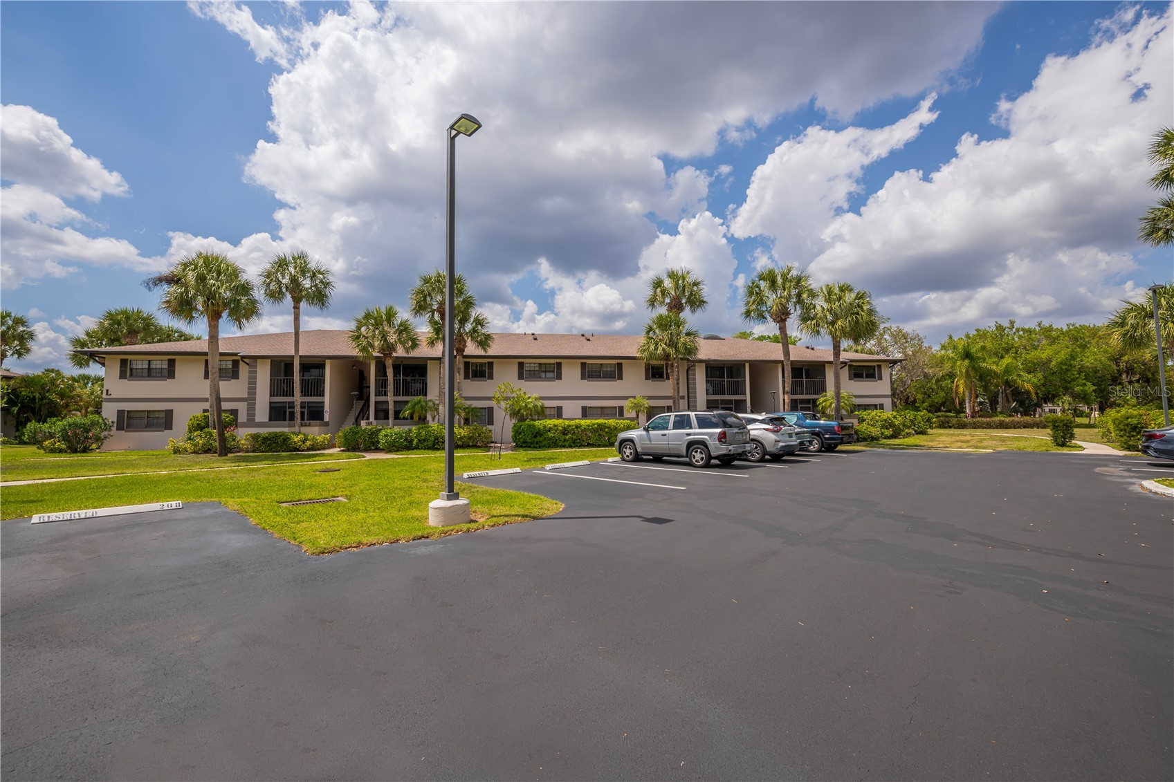 1515 FORREST NELSON BOULEVARD L105