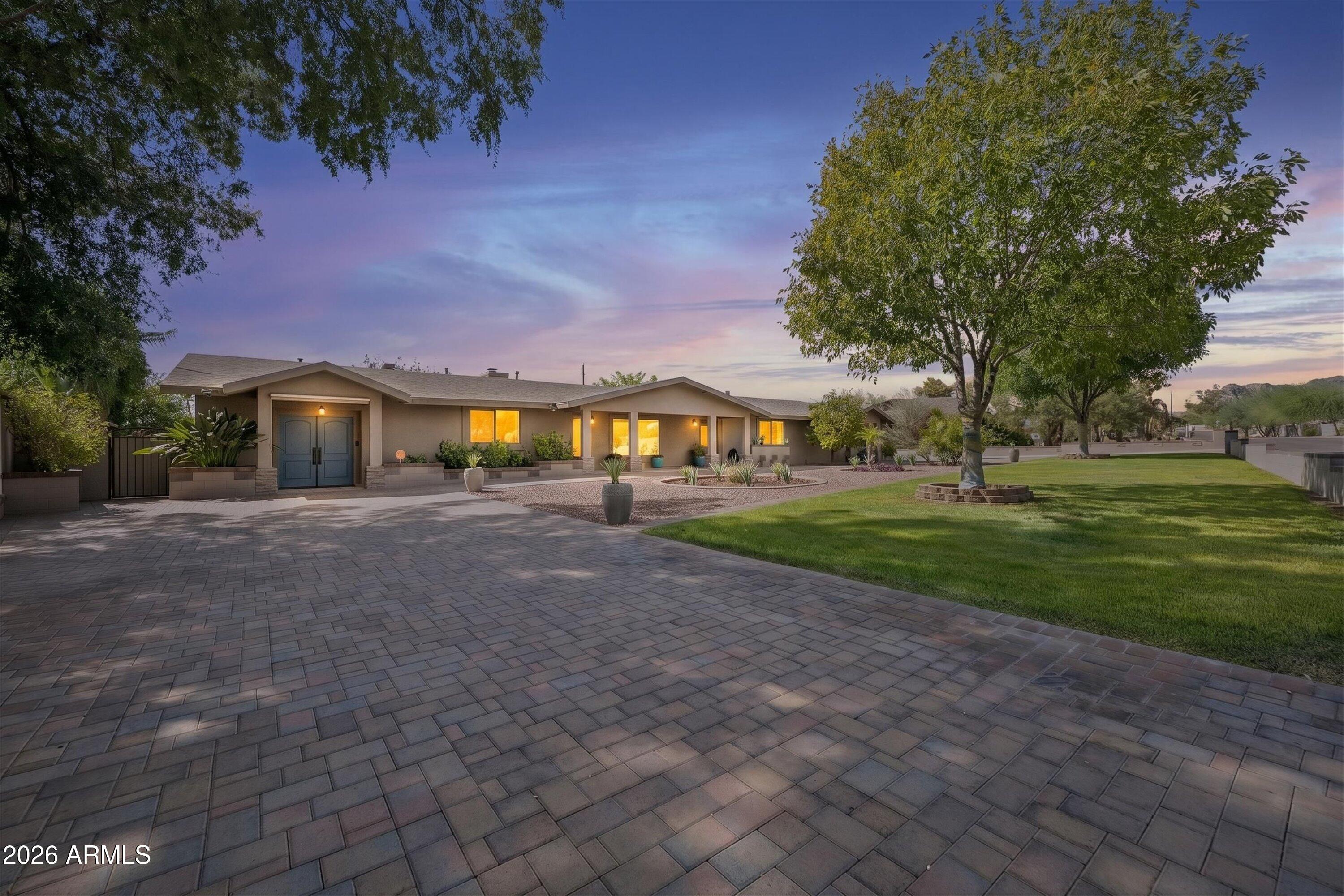 5738 N 24TH Street, Phoenix, AZ 85016