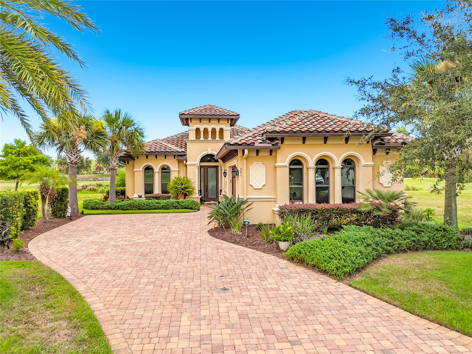 341 HIBISCUS WAY