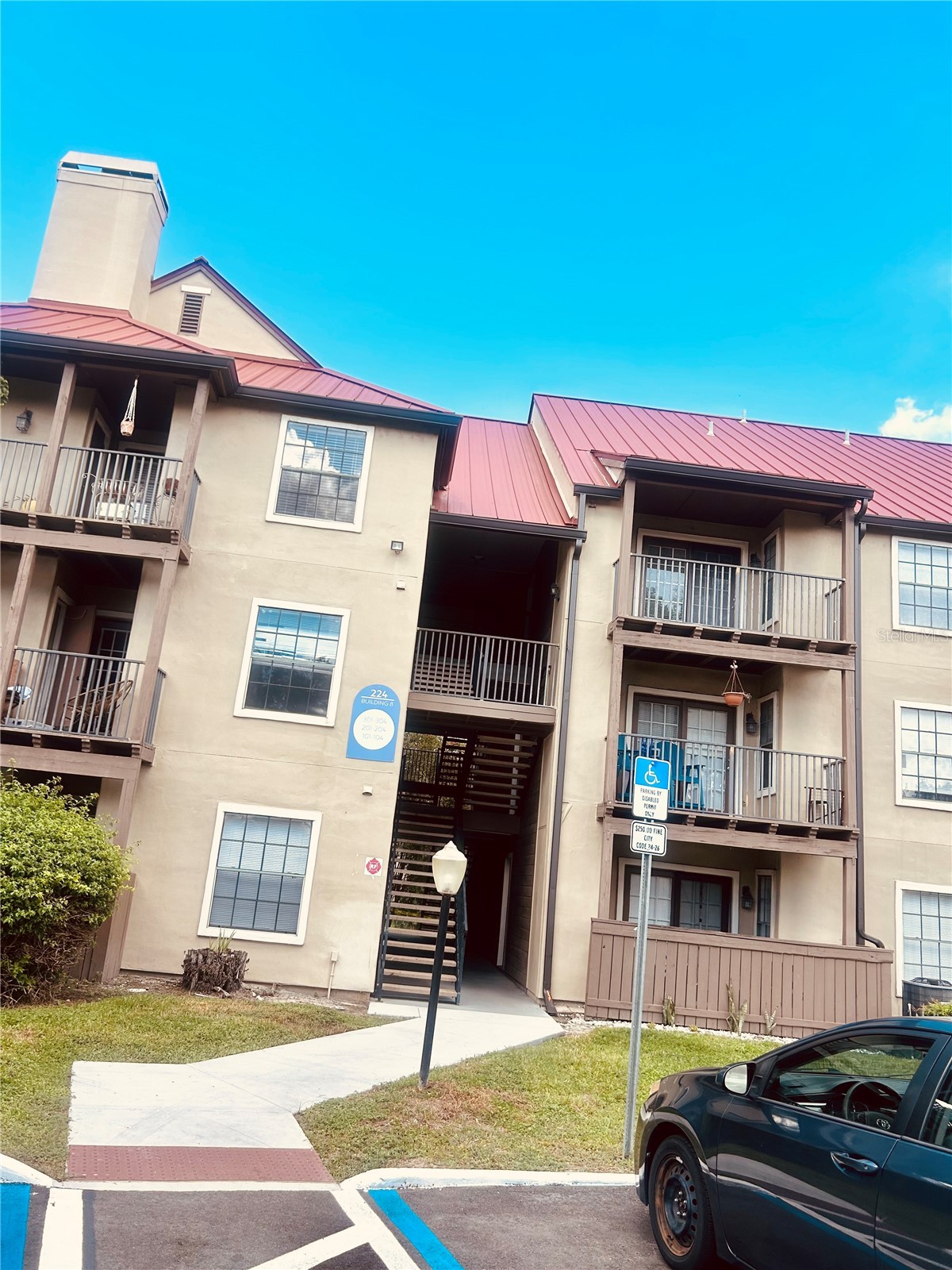 224 AFTON SQUARE 203