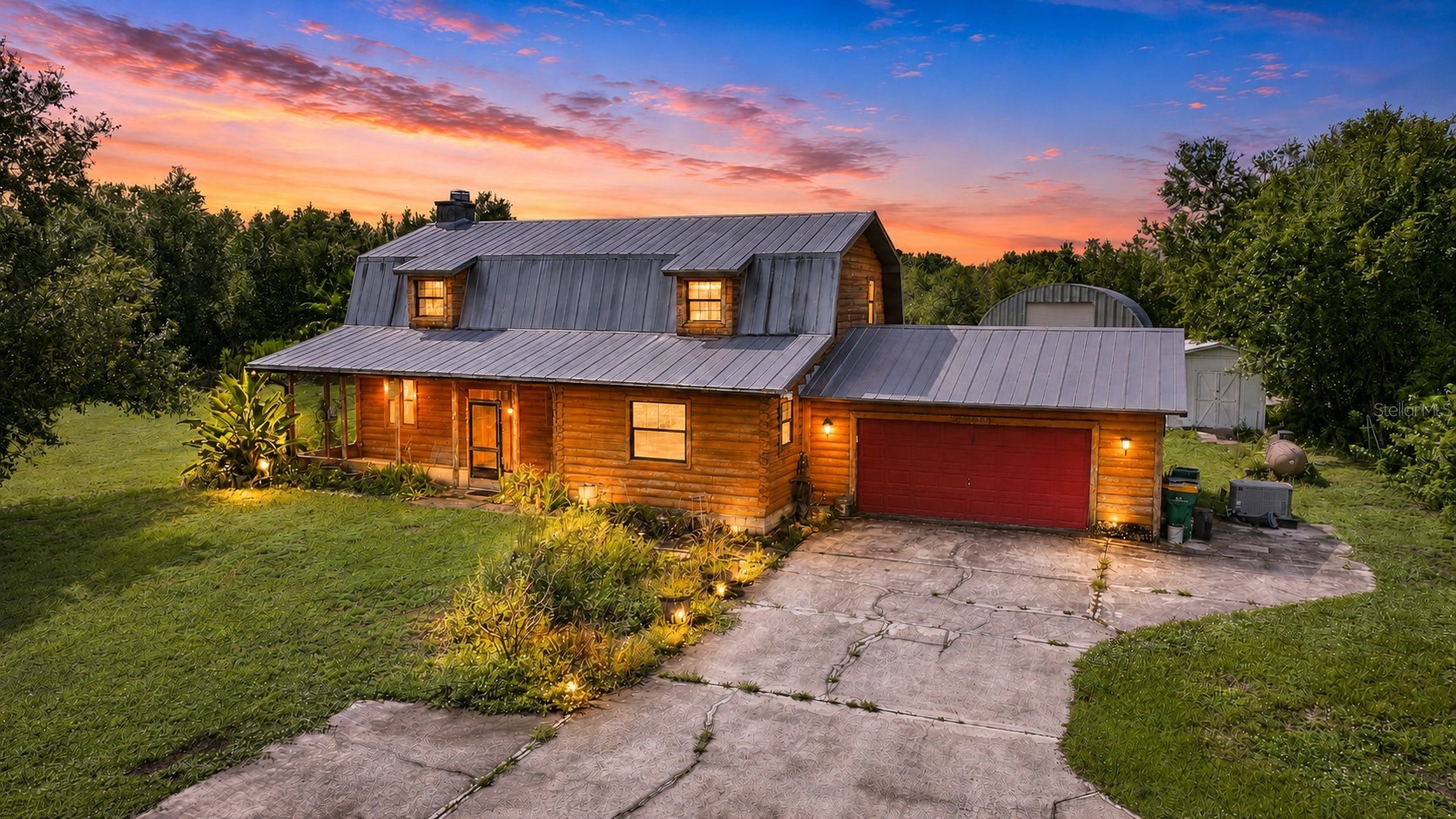 6609 PINEWOOD LANE