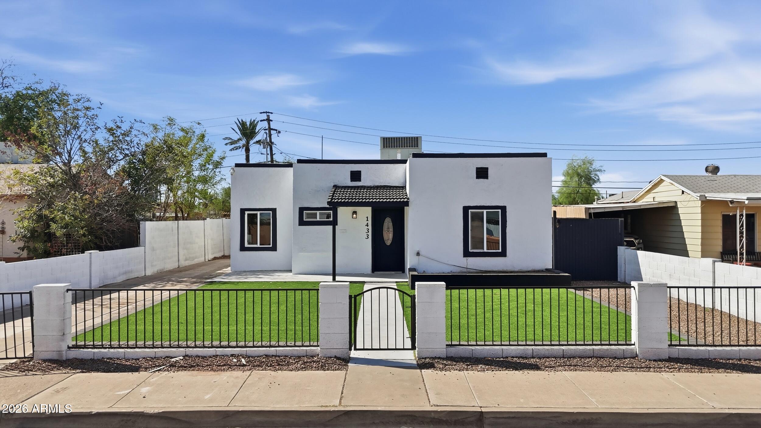 1433 E PORTLAND Street, Phoenix, AZ 85006