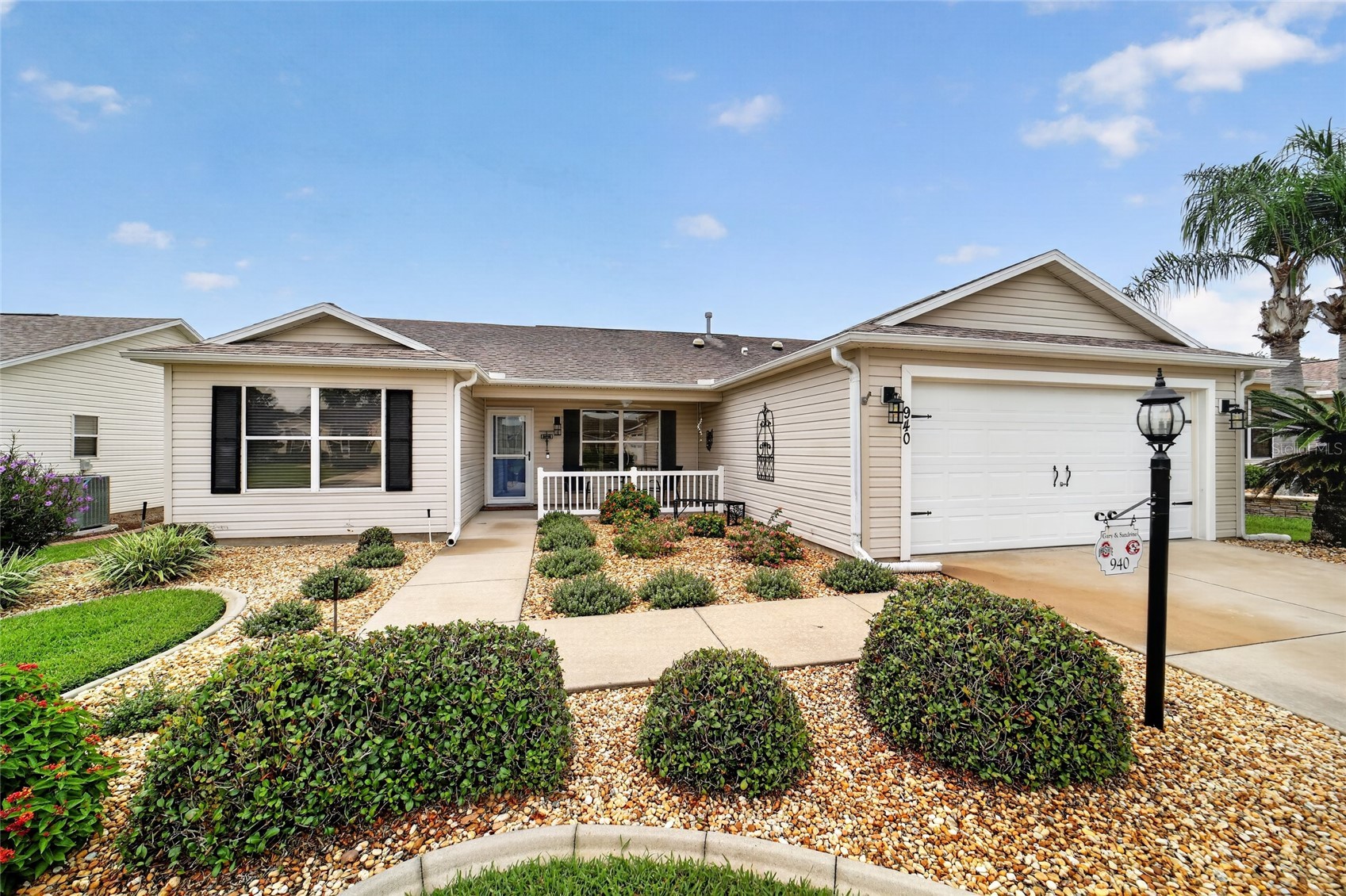 940 EASTMONT COURT