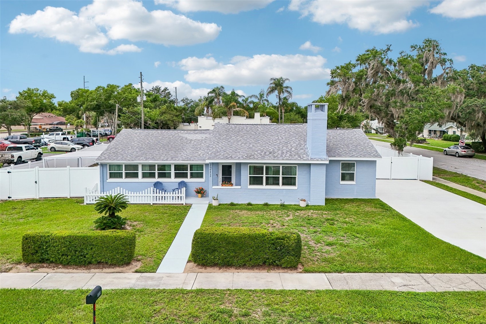 1211 MORNINGSIDE DRIVE